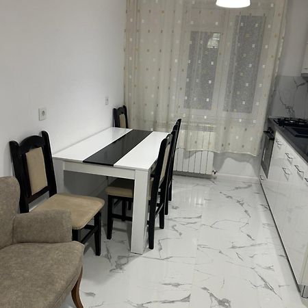 Apartament Central Ramnicu Valcea Bagian luar foto