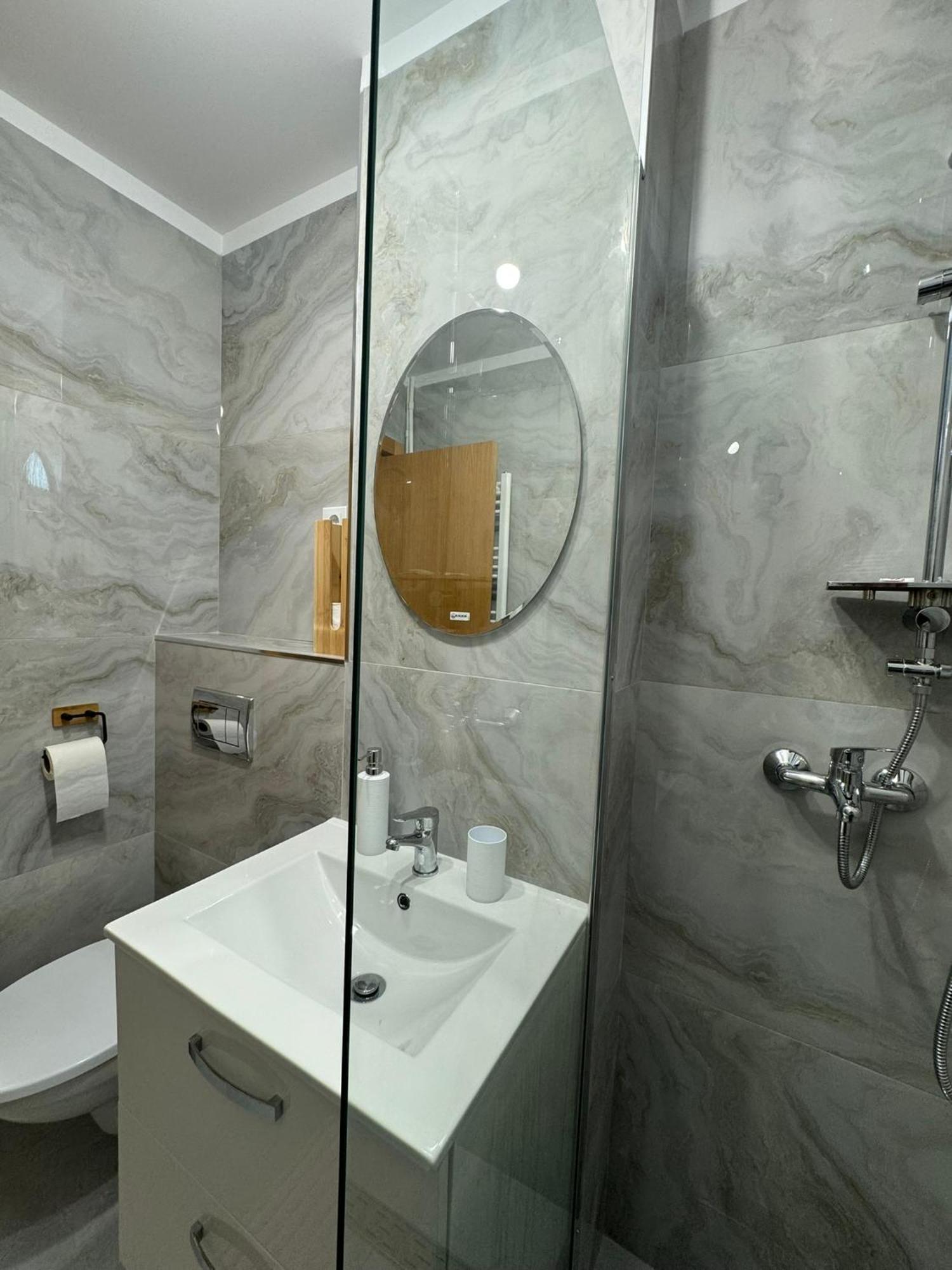 Apartament Central Ramnicu Valcea Bagian luar foto