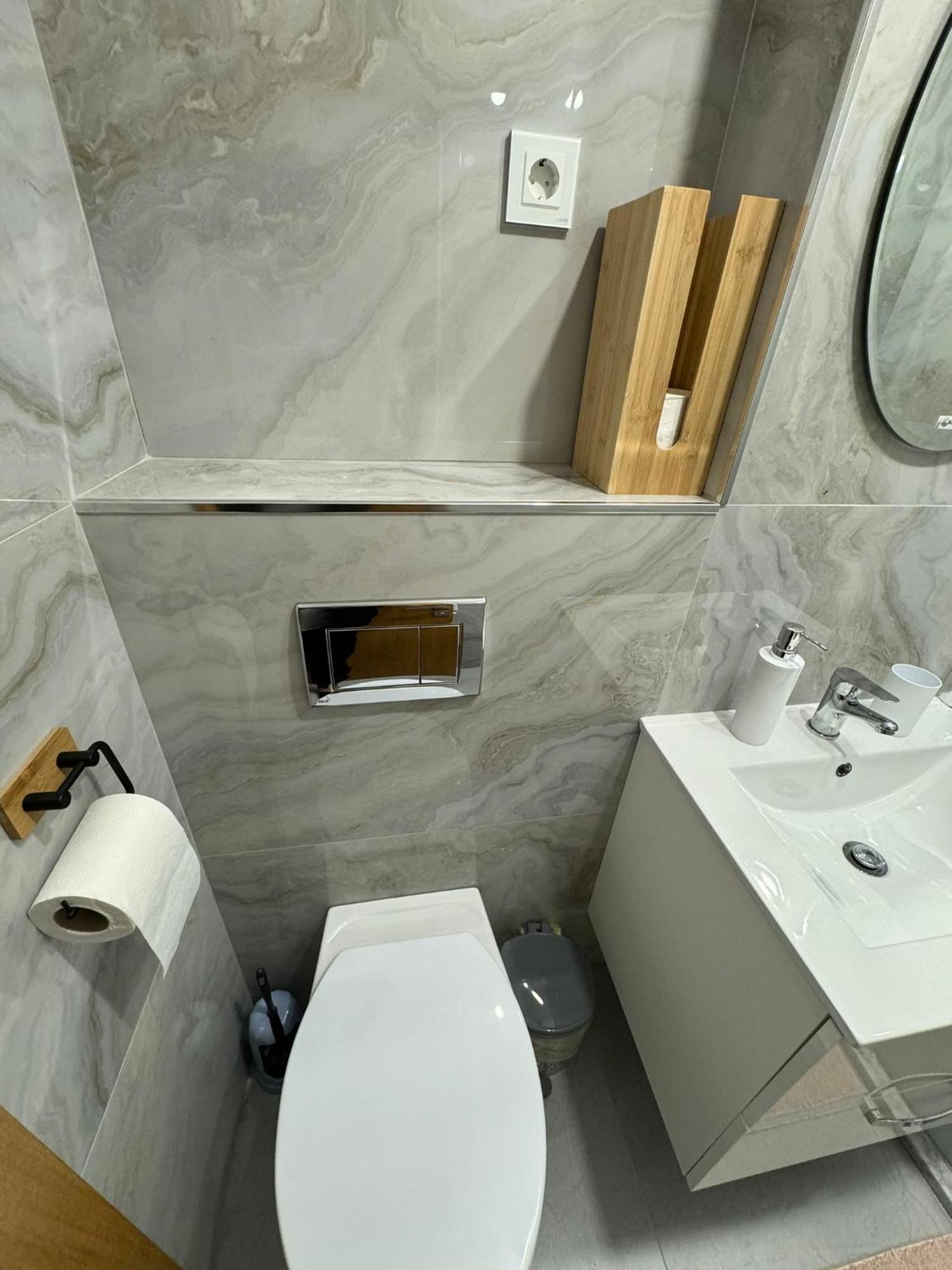 Apartament Central Ramnicu Valcea Bagian luar foto