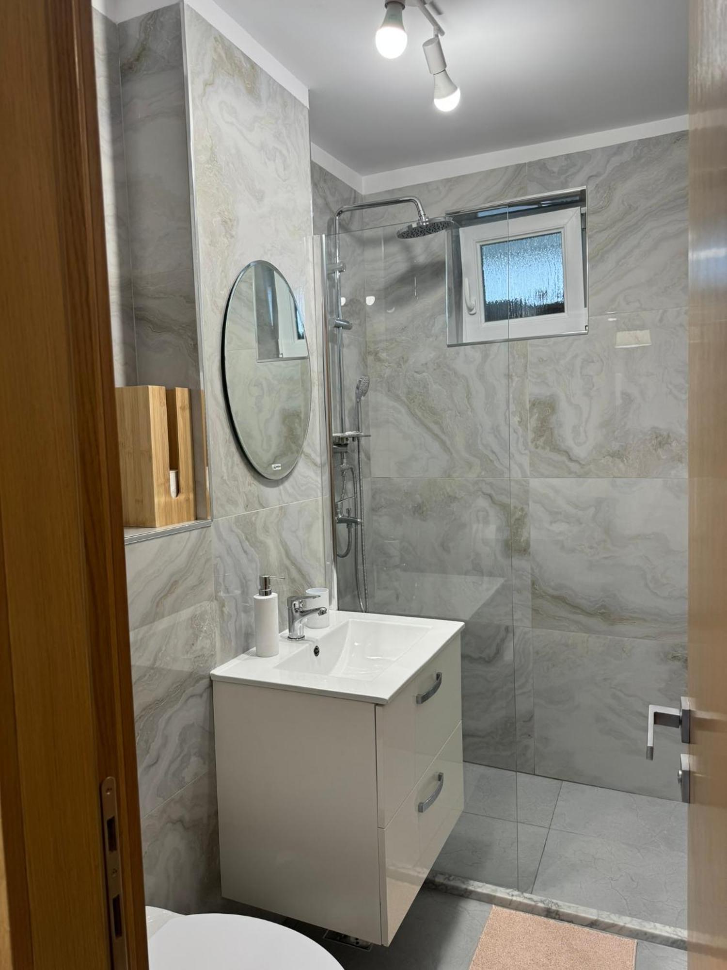 Apartament Central Ramnicu Valcea Bagian luar foto