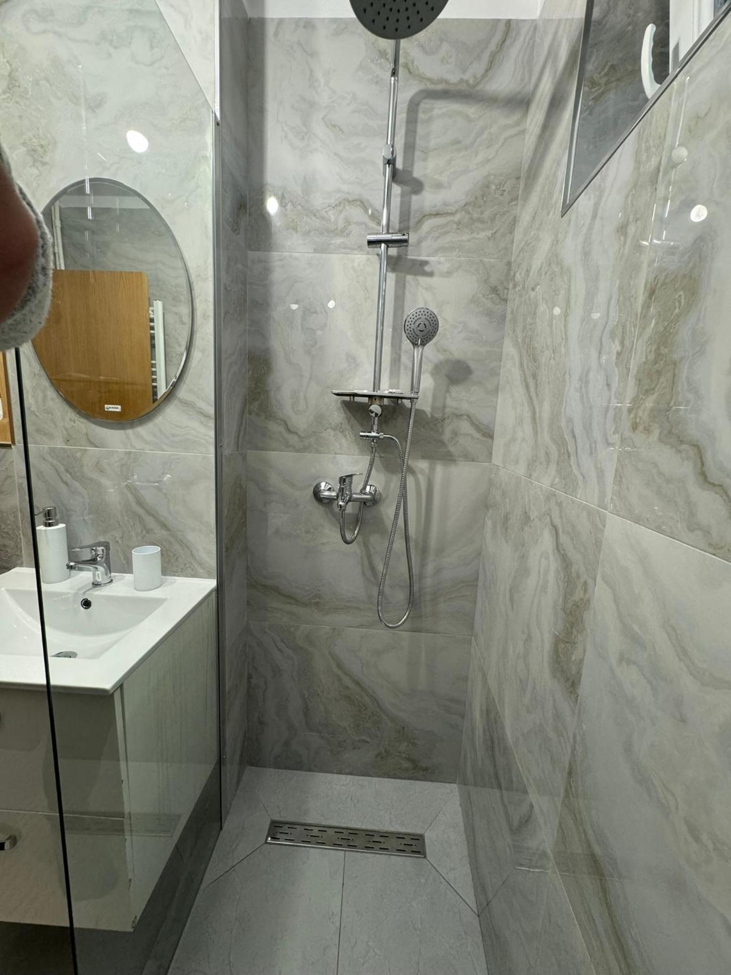 Apartament Central Ramnicu Valcea Bagian luar foto