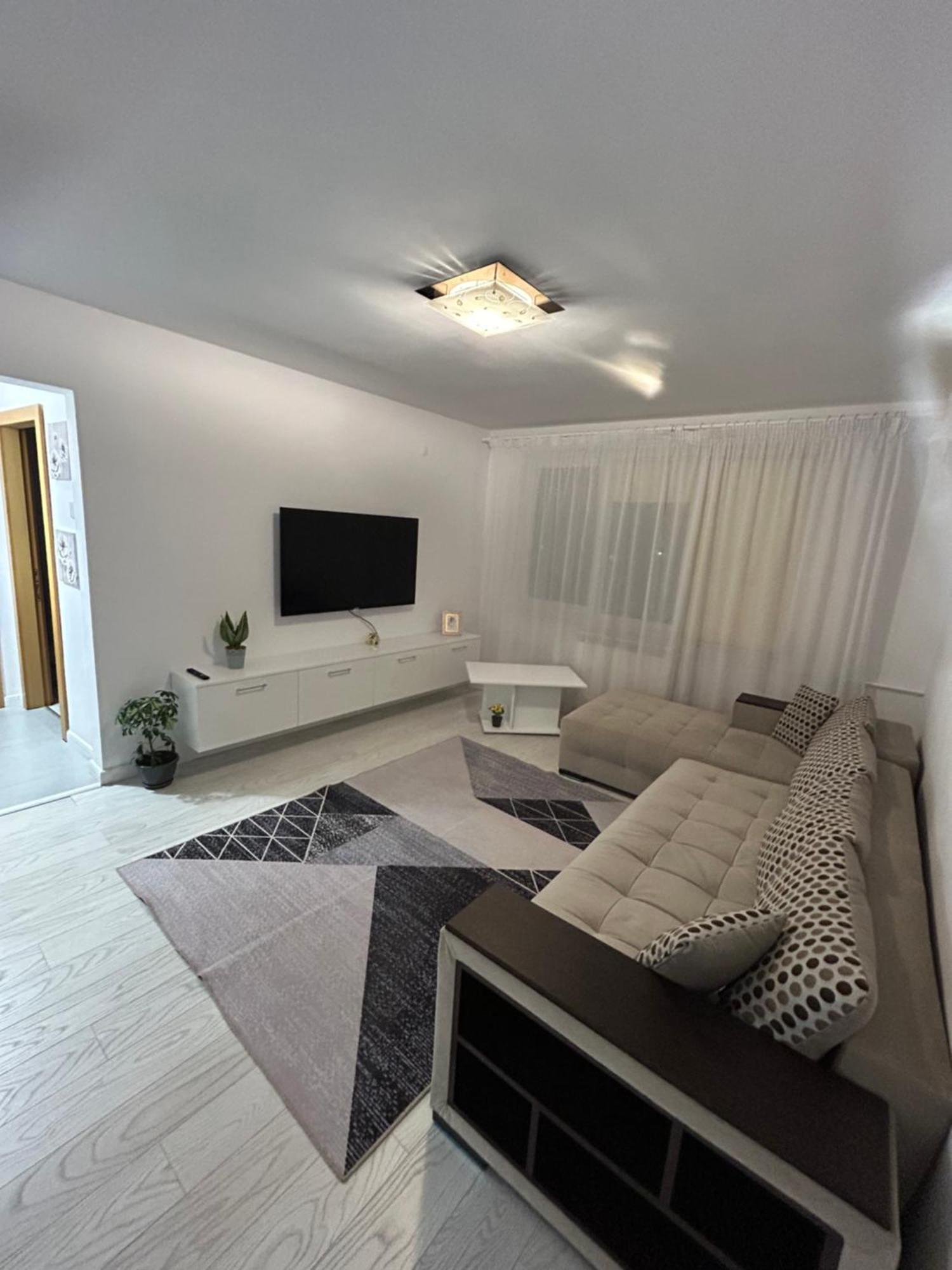 Apartament Central Ramnicu Valcea Bagian luar foto