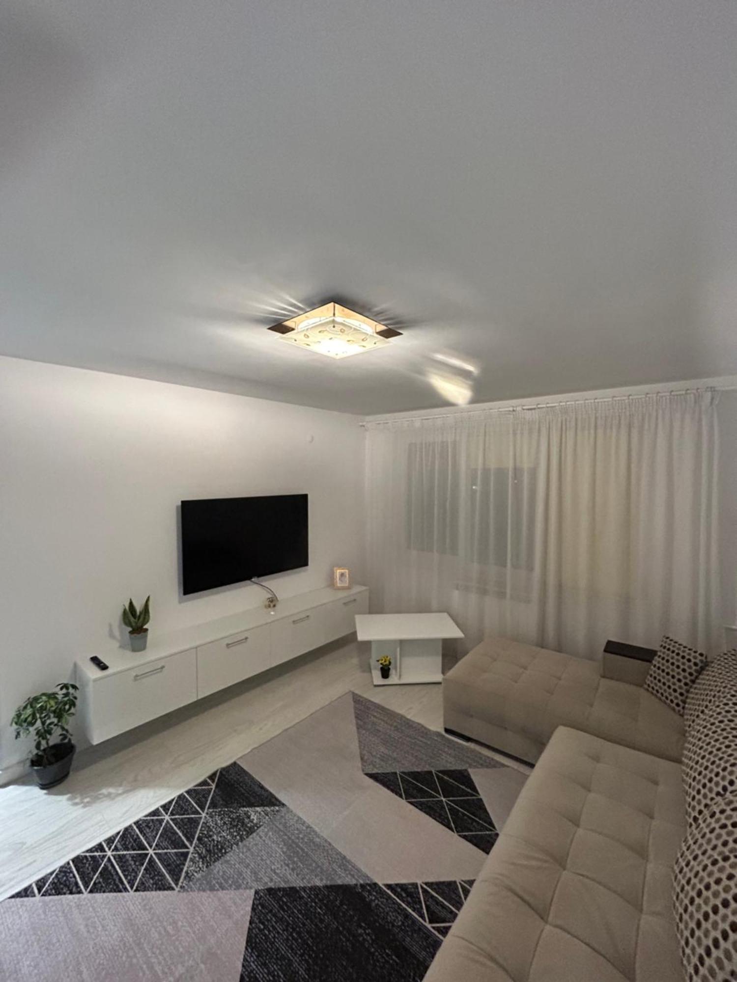 Apartament Central Ramnicu Valcea Bagian luar foto